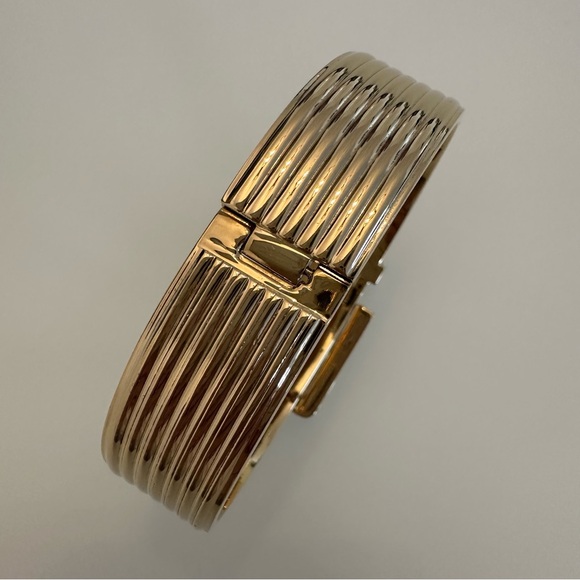 Michael Kors | Statement Gold-Tone Buckle Bangle / Bracelet - Picture 10 of 16